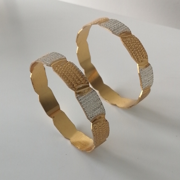 Bangles - Picture 2 of 5